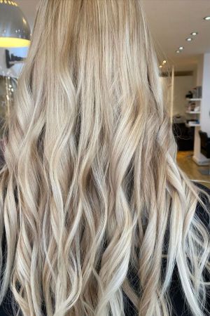 job vancies in Hove at beach hair and beauty salon